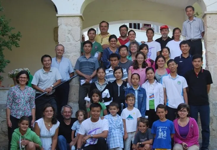 San Esteban acoge a 25 vietnamitas que participan en la JML