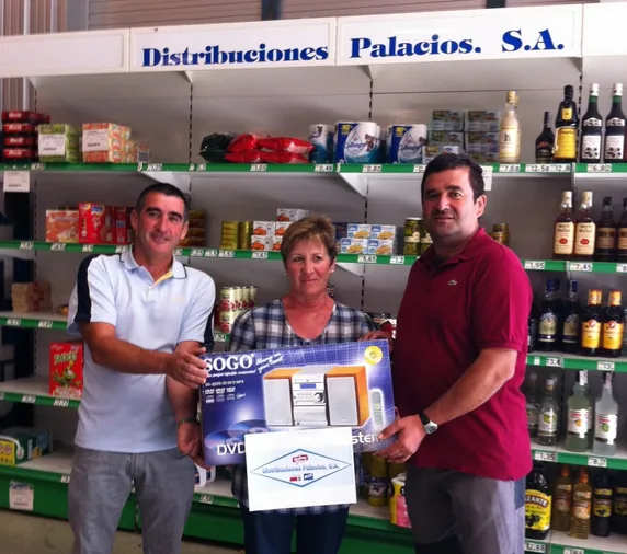 El afilador logra el premio de fiestas de Distribuciones Palacios