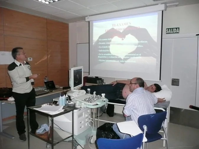 El centro de salud se convierte en  sede formativa de ecografía