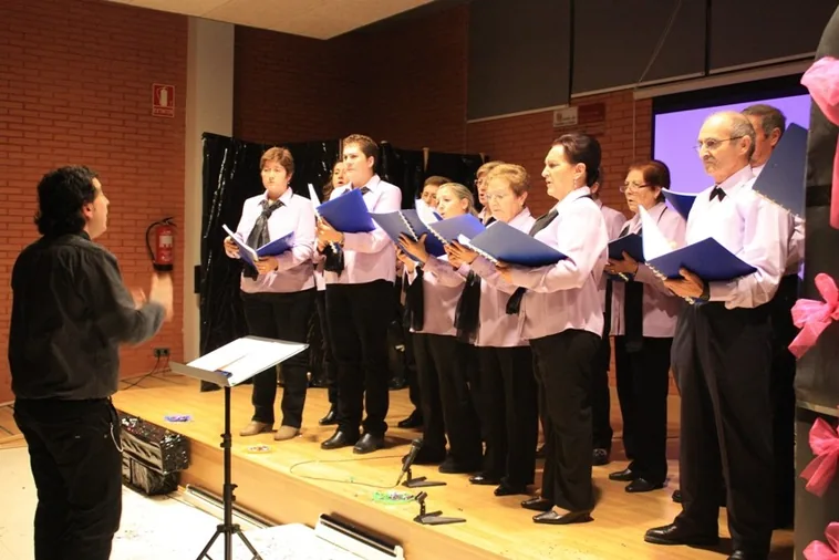 Los alumnos del CEPA Doña Jimena salen a escena