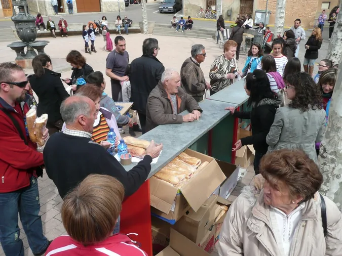 Cerca de 1.300 bocatas para Manos Unidas
