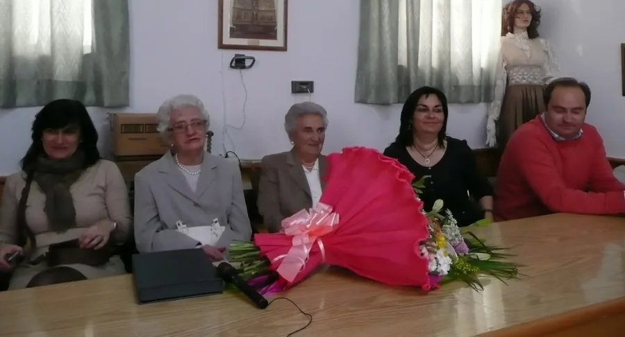 La asociación San Miguel homenajea a las madres