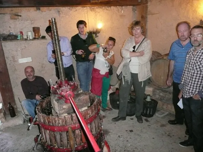 Enseñar los rincones del vino a los periodistas