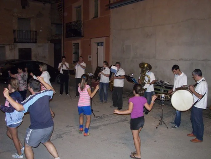 Pueblos que buscan relatos y ponen música a las letras
