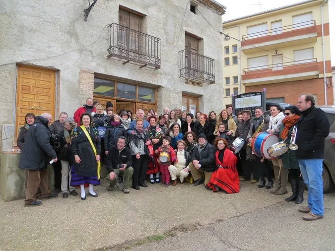 Fiesta con alcaldesa de las Águedas en Villalvaro