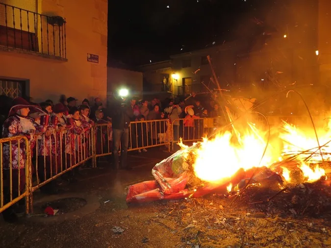 San Esteban despide el Carnaval con la quema de la Sardina