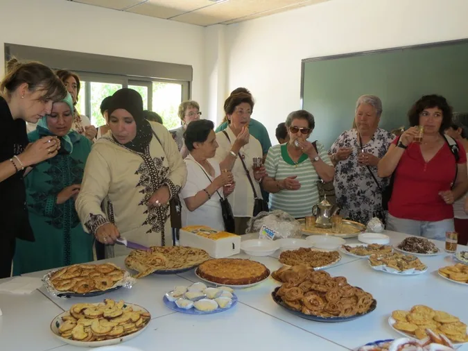 Té y dulces para poner fin a un taller de integración