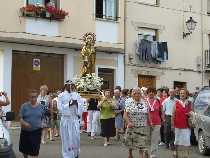 San Esteban celebró el Día del Carmen