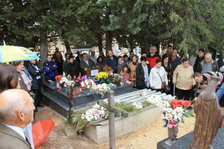 Entregan a las familias los restos de seis fusilados en Barcones