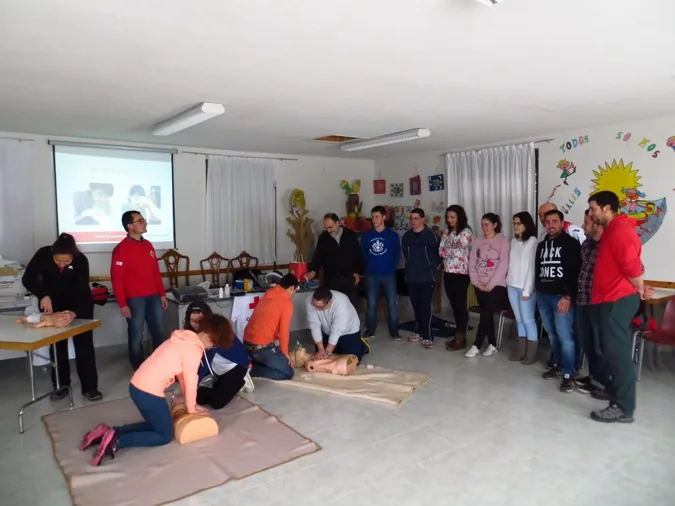 Cruz Roja recicla a sus voluntarios de socorros y emergencias
