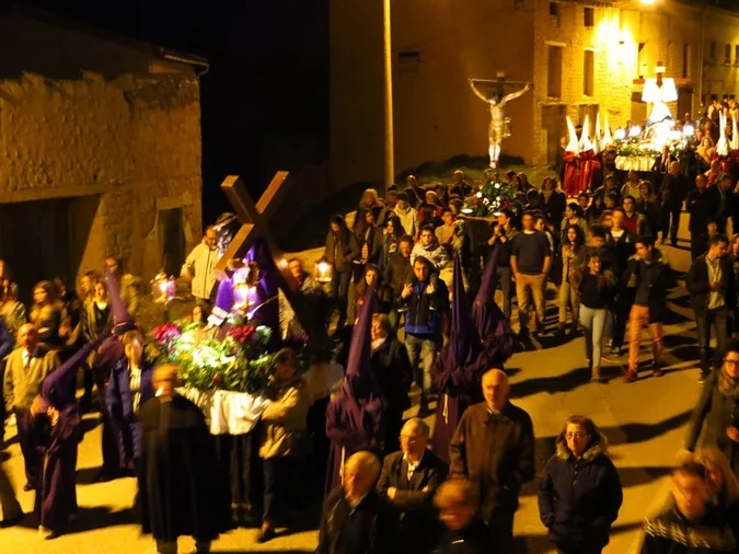 La procesión del Entierro reúne a los vecinos de San Esteban