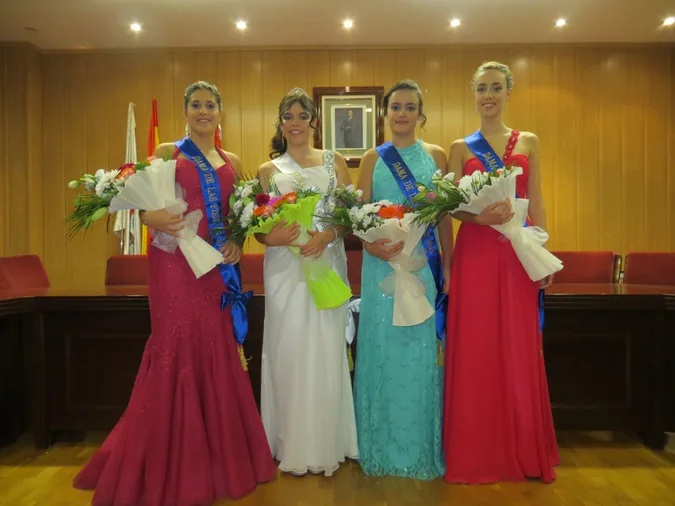 Emoción, nervios e ilusión en la coronación de la reina y damas
