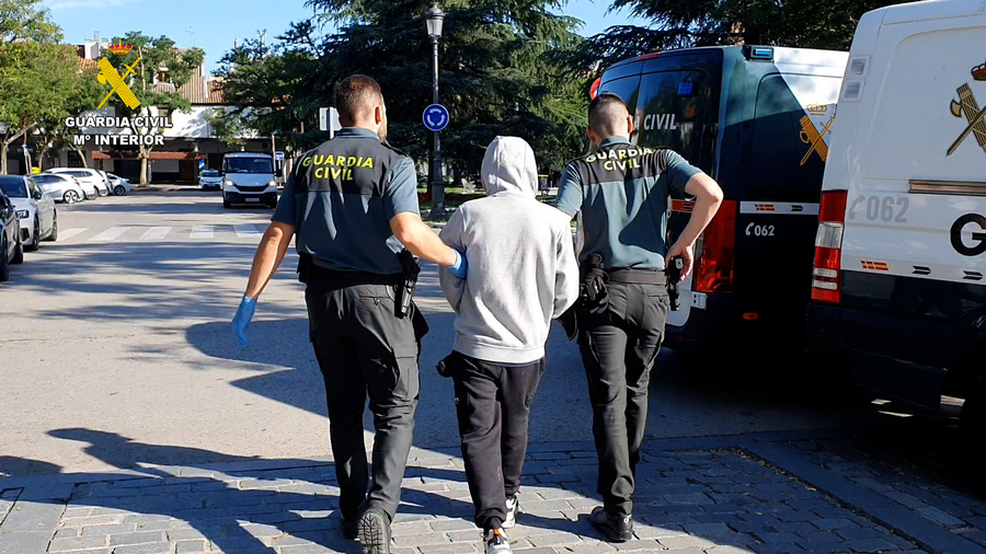 Cuatro detenidos podrían estar detrás de los robos al CD San Esteban