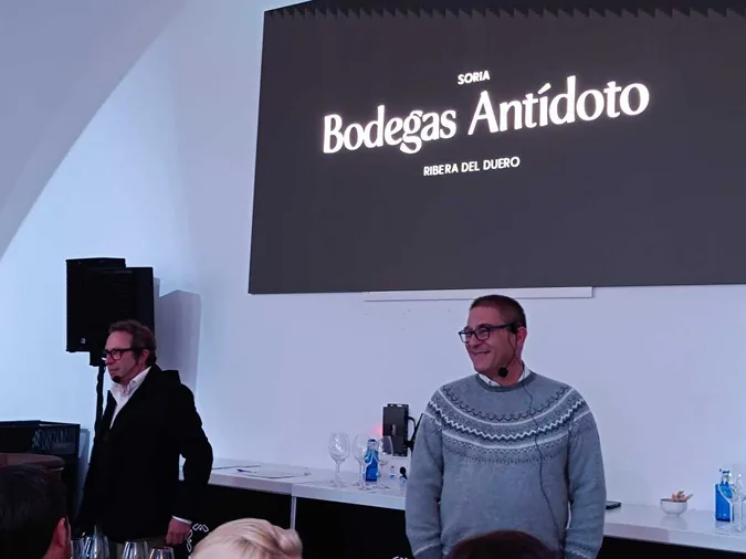 Antídoto renueva su compromiso de amor al vino