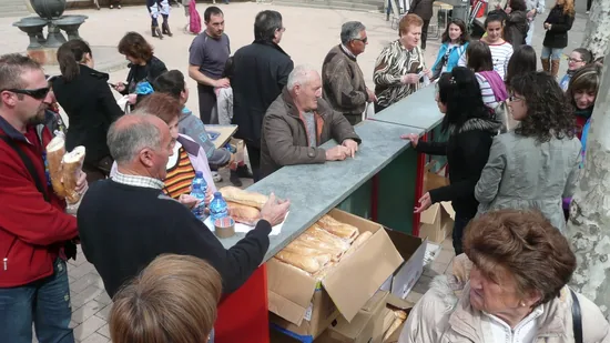 Cerca de 1.300 bocatas para Manos Unidas
