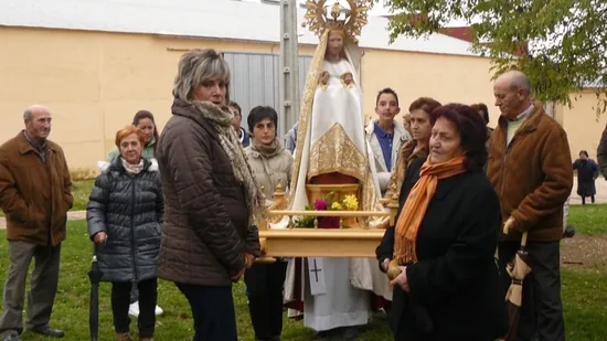 Villálvaro y Zayas intercambia a la Virgen de las Lagunas