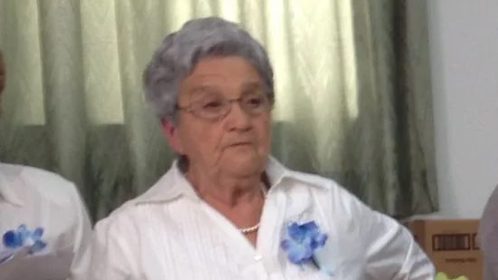 Eladia Crespo García recibe un homenaje a su labor de madre