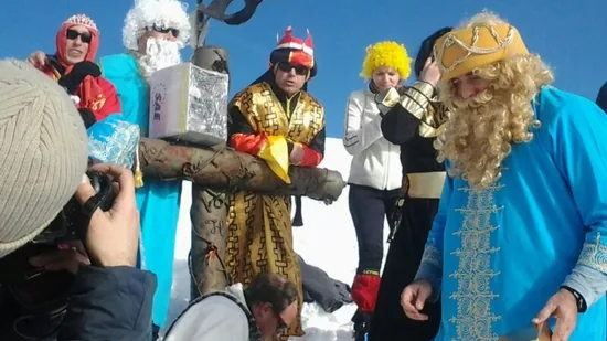 San Bur cumple la tradición y monta su belén en el Urbión
