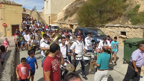 Arrancan las fiestas patronales con reina, damas y la Salve