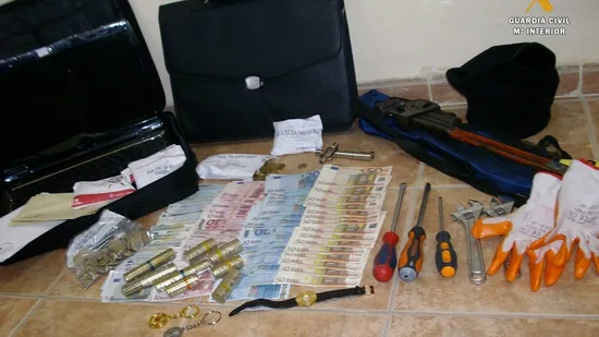 La Guardia Civil detiene a cuatro personas por robo