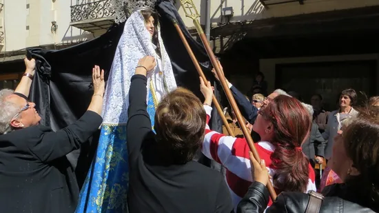 La Dolorosa se llena de alegría en la procesión del Encuentro