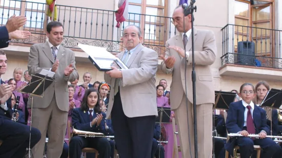 Muere el autor del pasodoble sanestebeño, Paco Flores