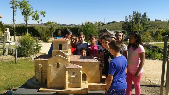 Los niños de Religión aprender románico en la localidad